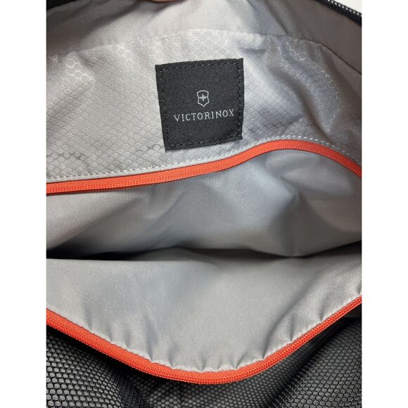 Victorinox Werks Traveler 5.0 Shopping Tote Zippered Shoulder Bag‎ - Black - Picture 2 of 13